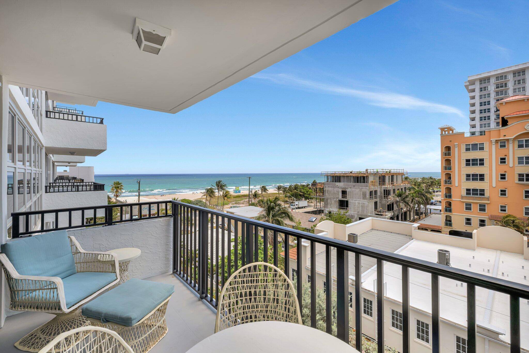 The Perfect South Florida Beachside Lifestyle !