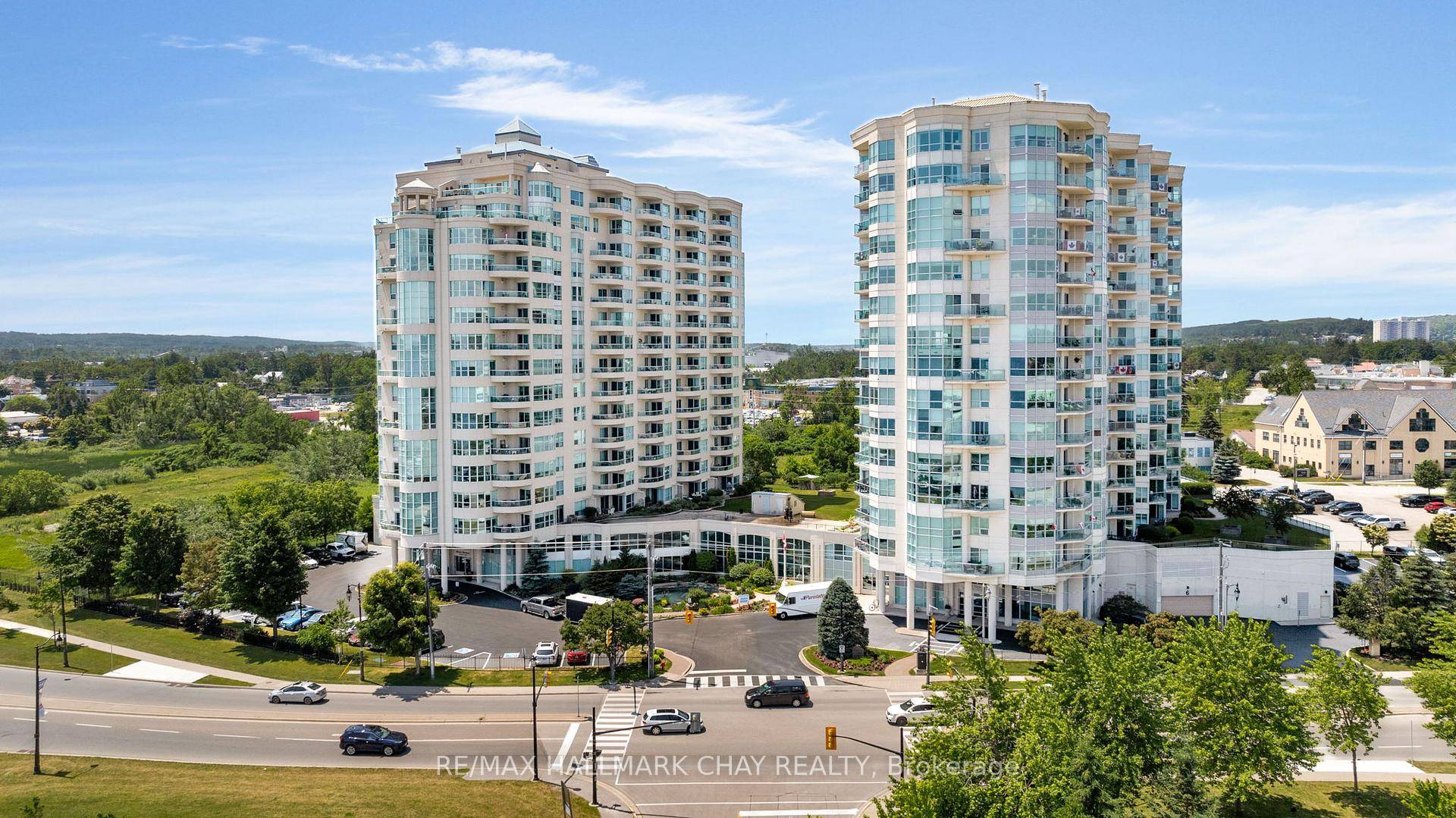 Welcome to the Waterview Condominium Community !