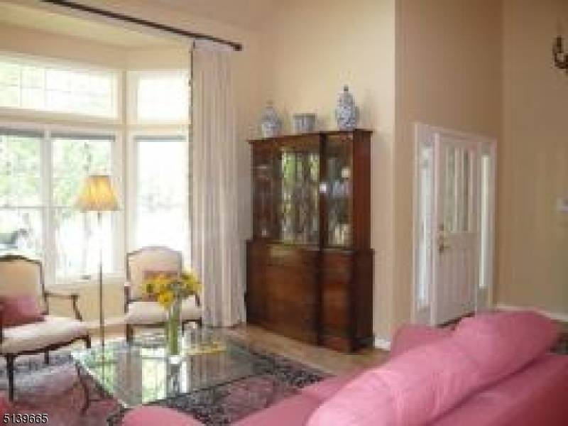 Autumn Ridge D Model. Sunny bright with open floor plan.