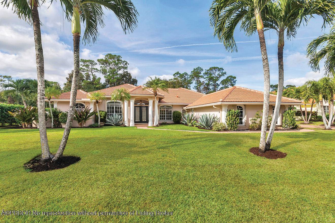Breakers West Overlooking the award winning Jack Nicklaus designed Mayacoo Lakes golf course, this 4, 408 SF pool home in the Estates at Breakers West offers 4 bedrooms, a den ...