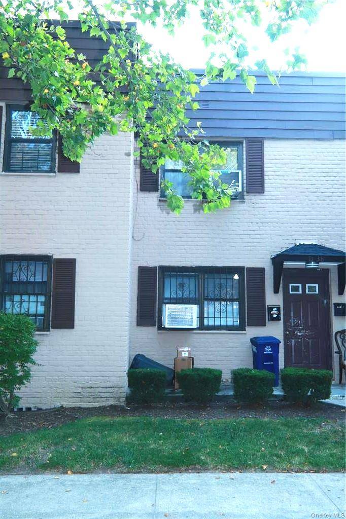 Beautifully maintained 2 bedroom, 1 bath unit featuring a spacious living room, dedicated dining area, and kitchen equipped with all stainless steel appliances.