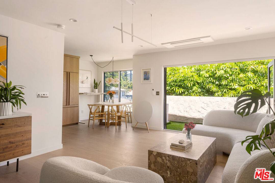 9061   Keith Ave 1BR Sunset Strip La