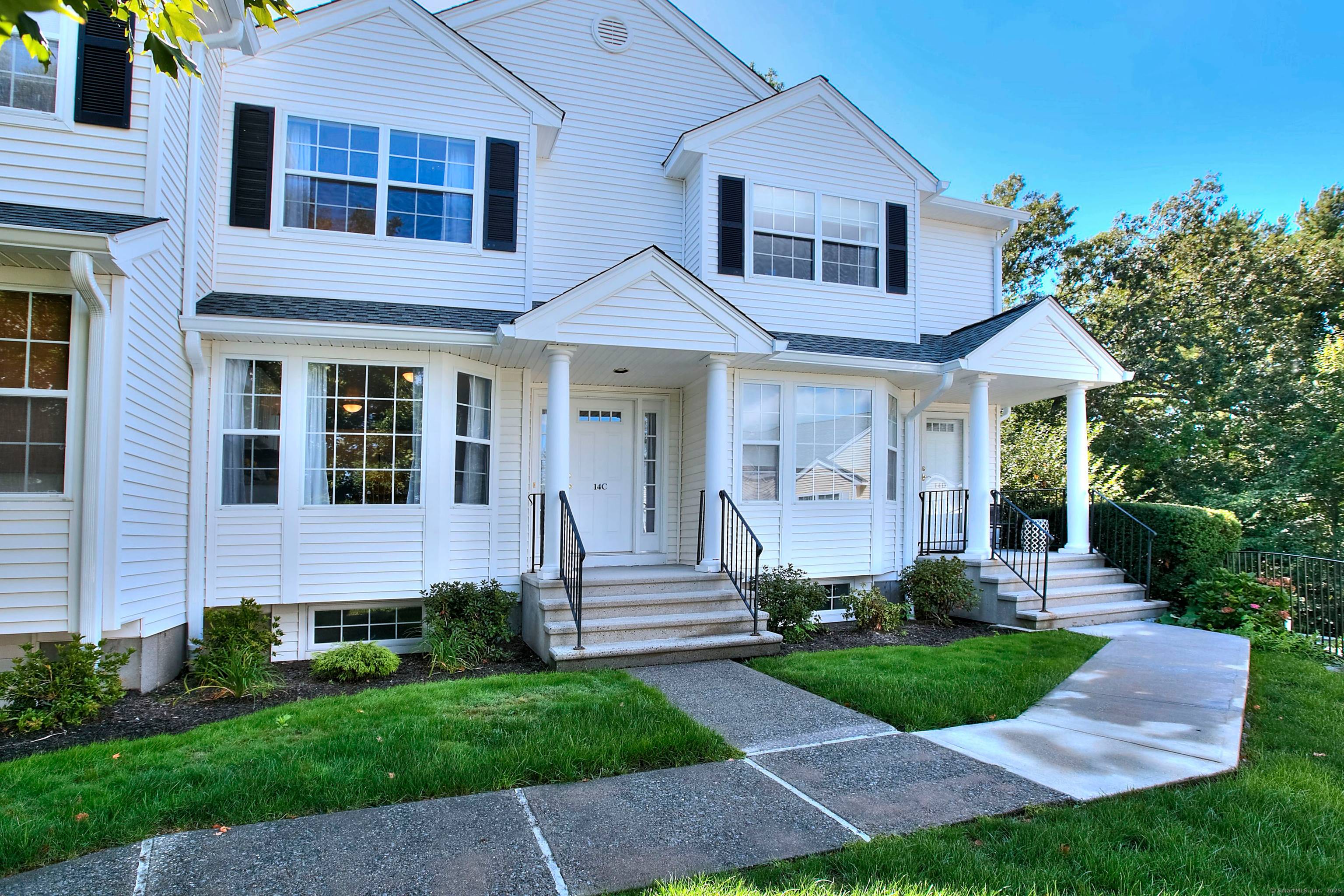 Discover your personal oasis in the sought after Riverturn Complex !