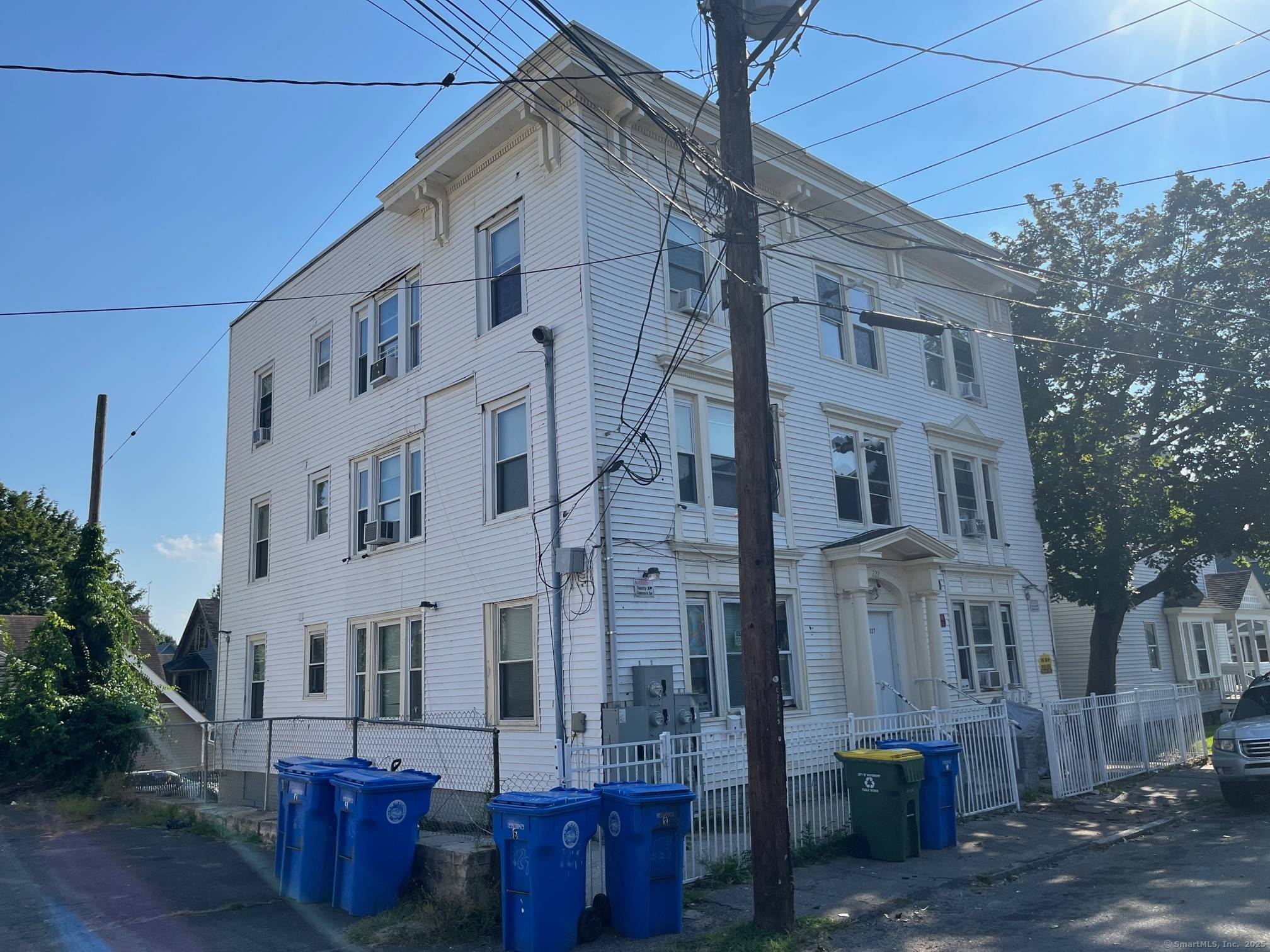 Prime 6 Family Investment Property 227 Hillside Ave, Waterbury, CT A fantastic opportunity for investors !