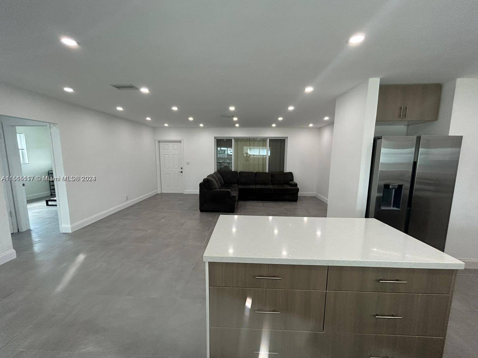 HIGHLY DESIRABLE NEIGHBORHOOD !