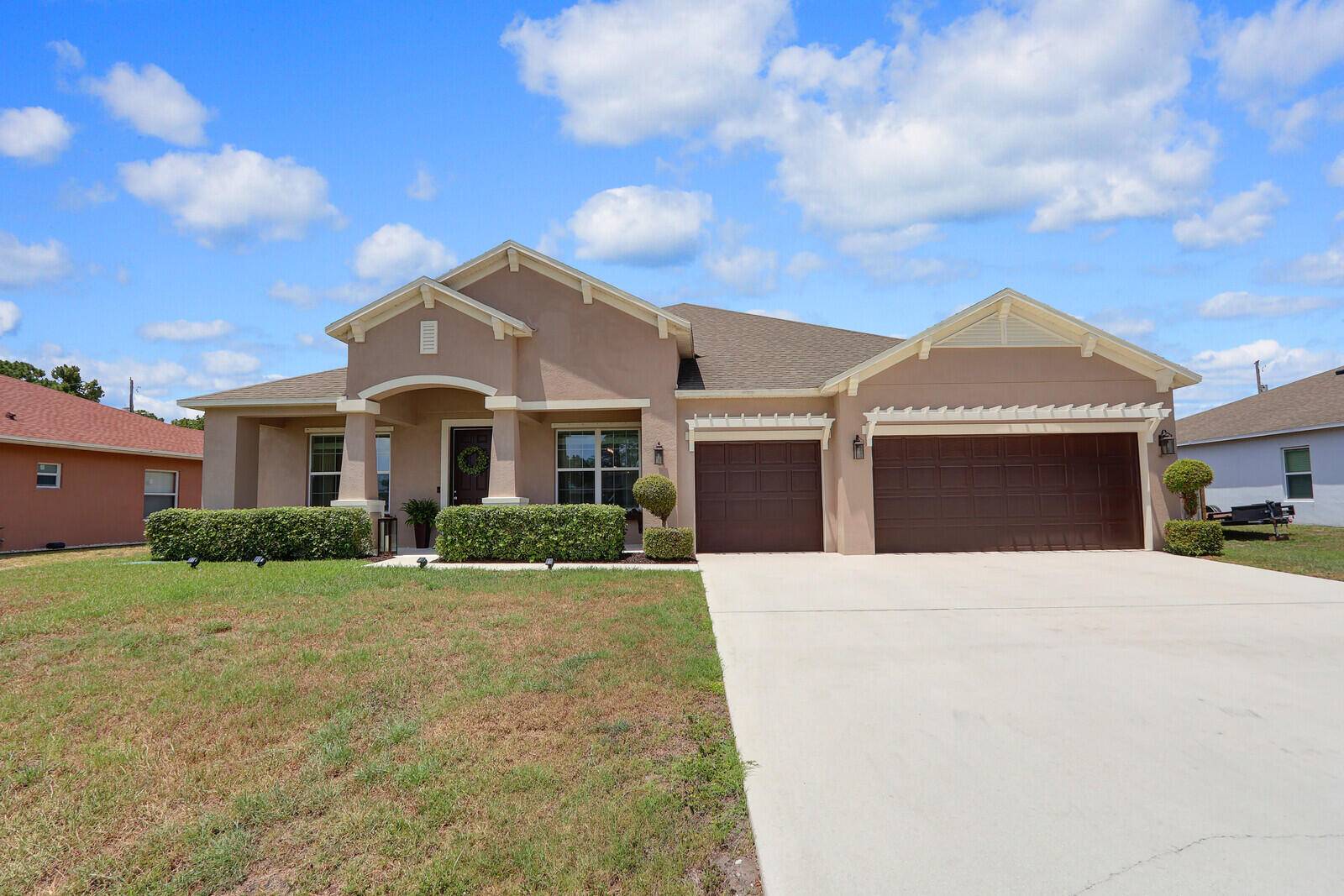 DREAM HOME ALERT ! ELEGANT SPACIOUS, OVER 3, 000 SQ FT OF PERFECTION !