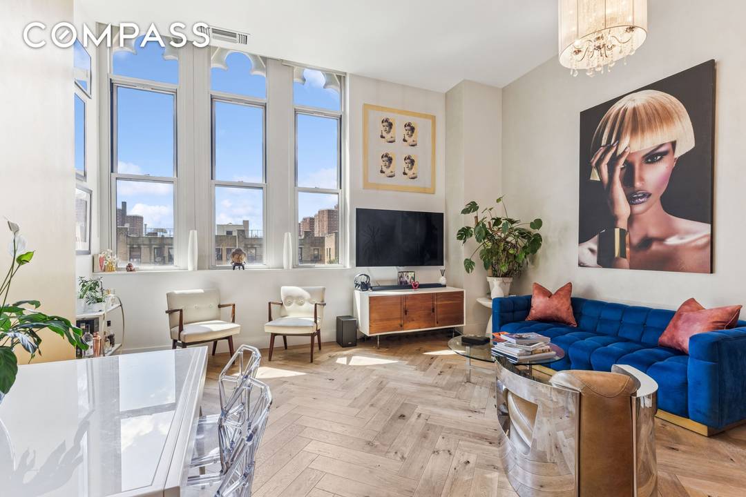 UNDERSTATED ELEGANCE IN HARLEM This gorgeous one bedroom in Harlem s coveted PS 90 Condominium is a harmonious fusion of architectural significance and modern sophistication.