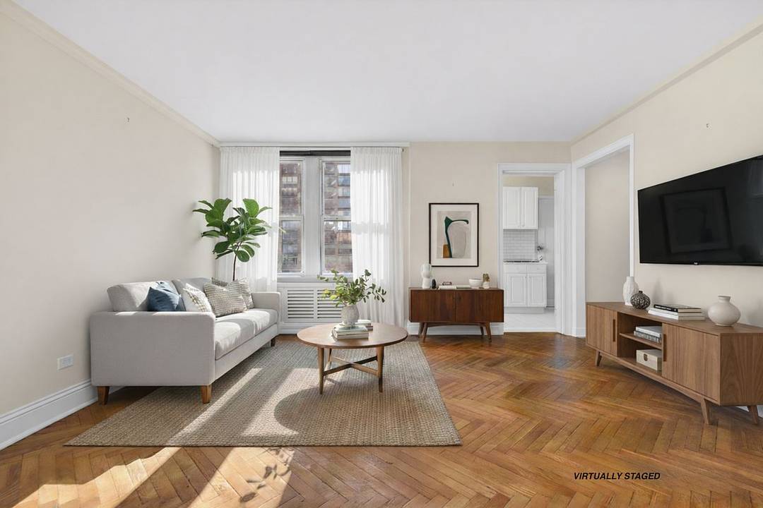 Opportunity Knocks. Welcome to 8F at 400 East 59th Street in Manhattan's coveted Sutton Place.