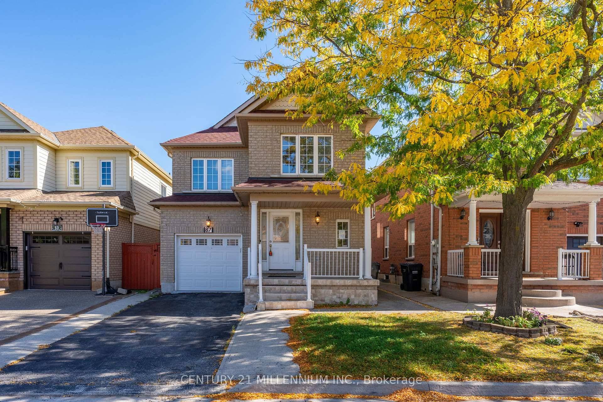 Great family home, Hardwood floors on the main level, 3 good sized bedrooms with 4pc ensuite and walk in closet in Primary Bedroom.