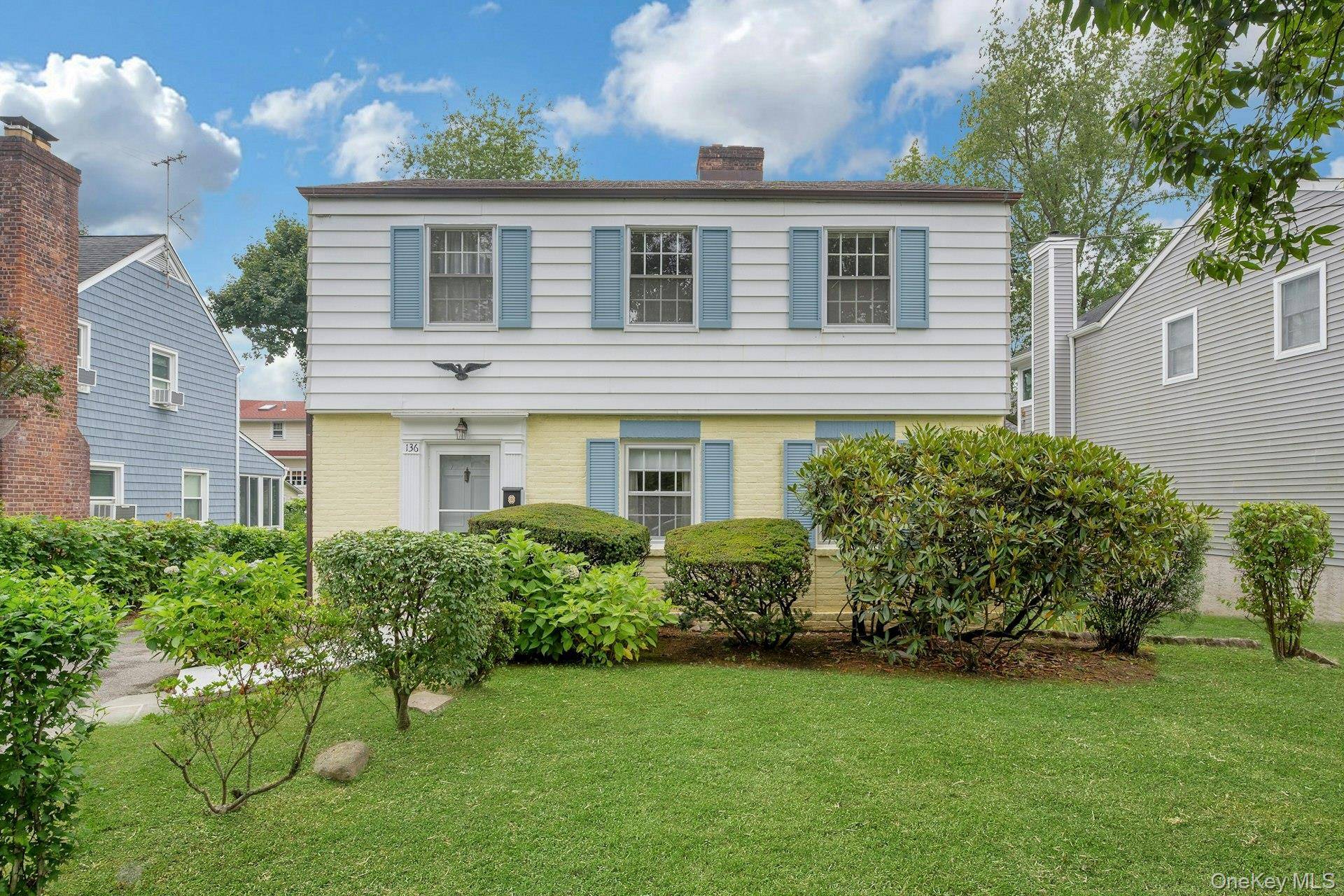 This lovely house rental is nestled in the Scarsdale community amp ; school district home has unique style, charm and character with lots of natural light flowing in amp ; ...