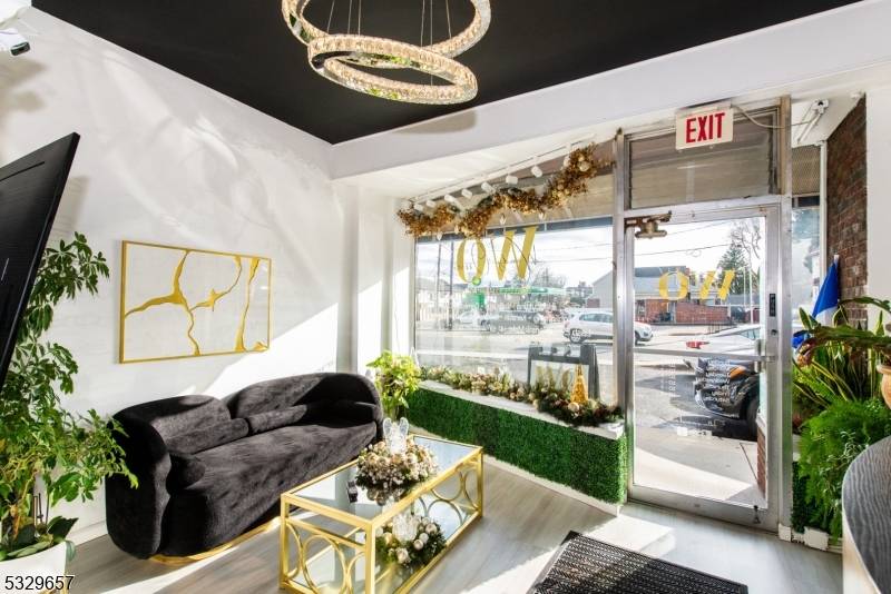 Discover the opportunity to own a fully renovated hair salon in a prime, high traffic strip mall in Hasbrouck Heights.