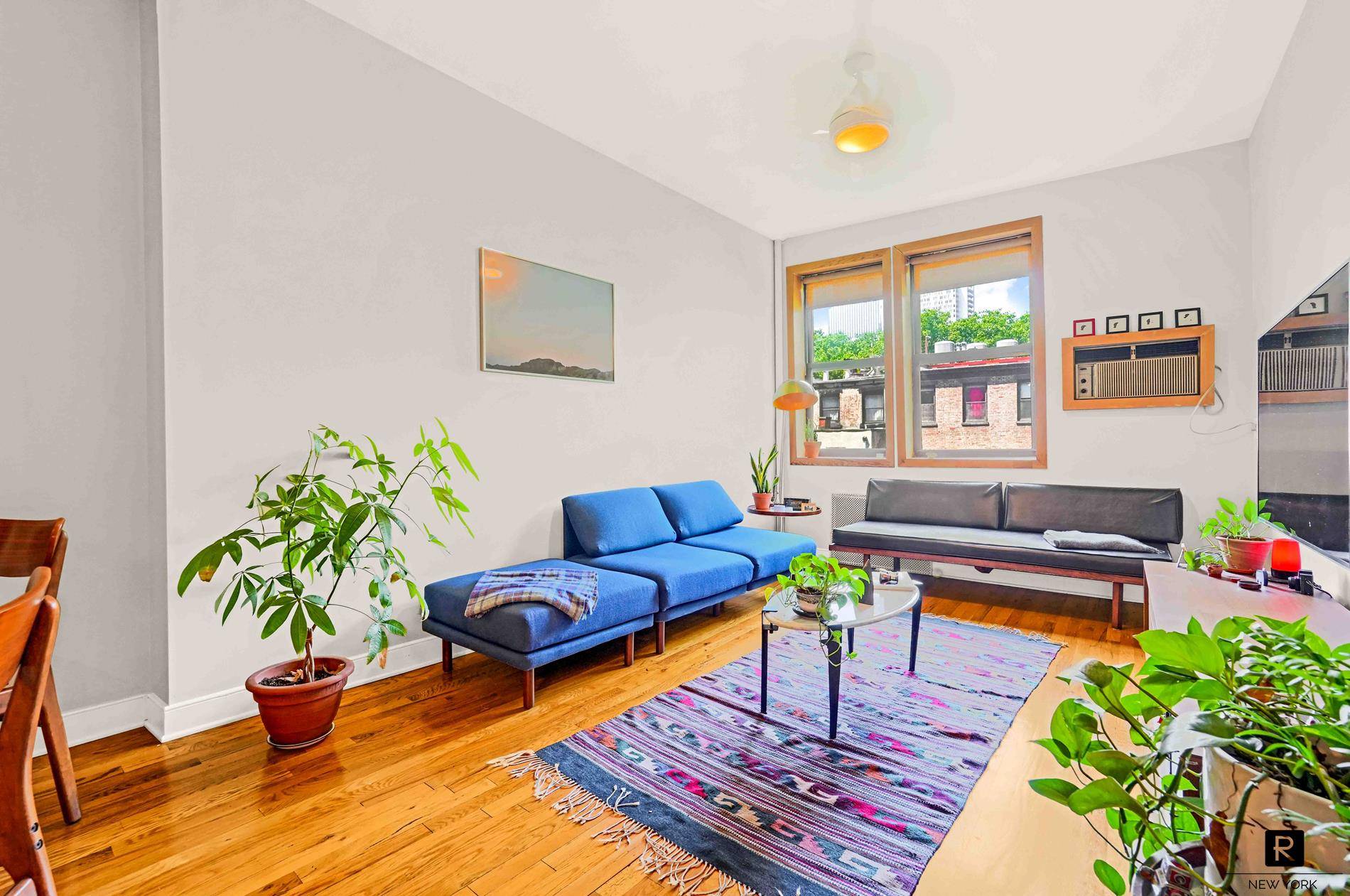 1BR CO OP FOR SALE IN PRIME FORT GREENEThis gorgeous one bedroom unit is located on the fourth floor of a quaint 10 unit pre war cooperative in prime Fort ...