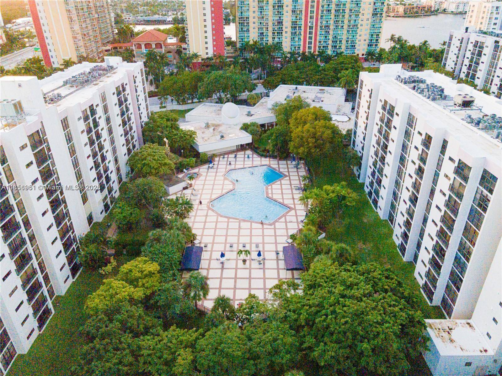 WONDERFUL LOCATION ! ! LIVE IN THE HEART OF SUNNY ISLES BEACH IN A GATED COMMUNITY, 2 SPLIT BEDROOMS, 2 FULL BATHS.