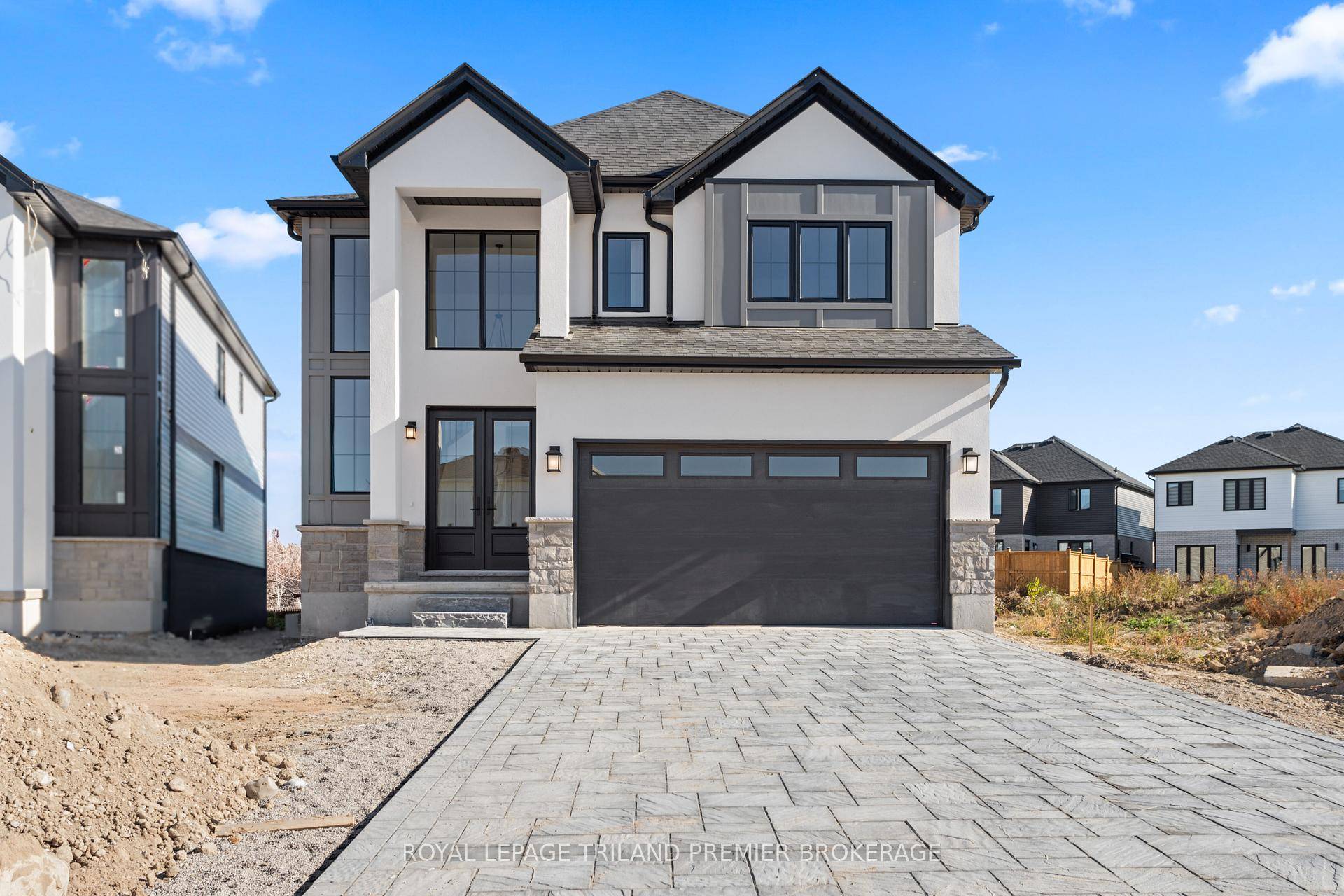 TO BE BUILT Hazzard Homes presents The Cashel, featuring 2873 sq ft of expertly designed, premium living space in desirable Foxfield.