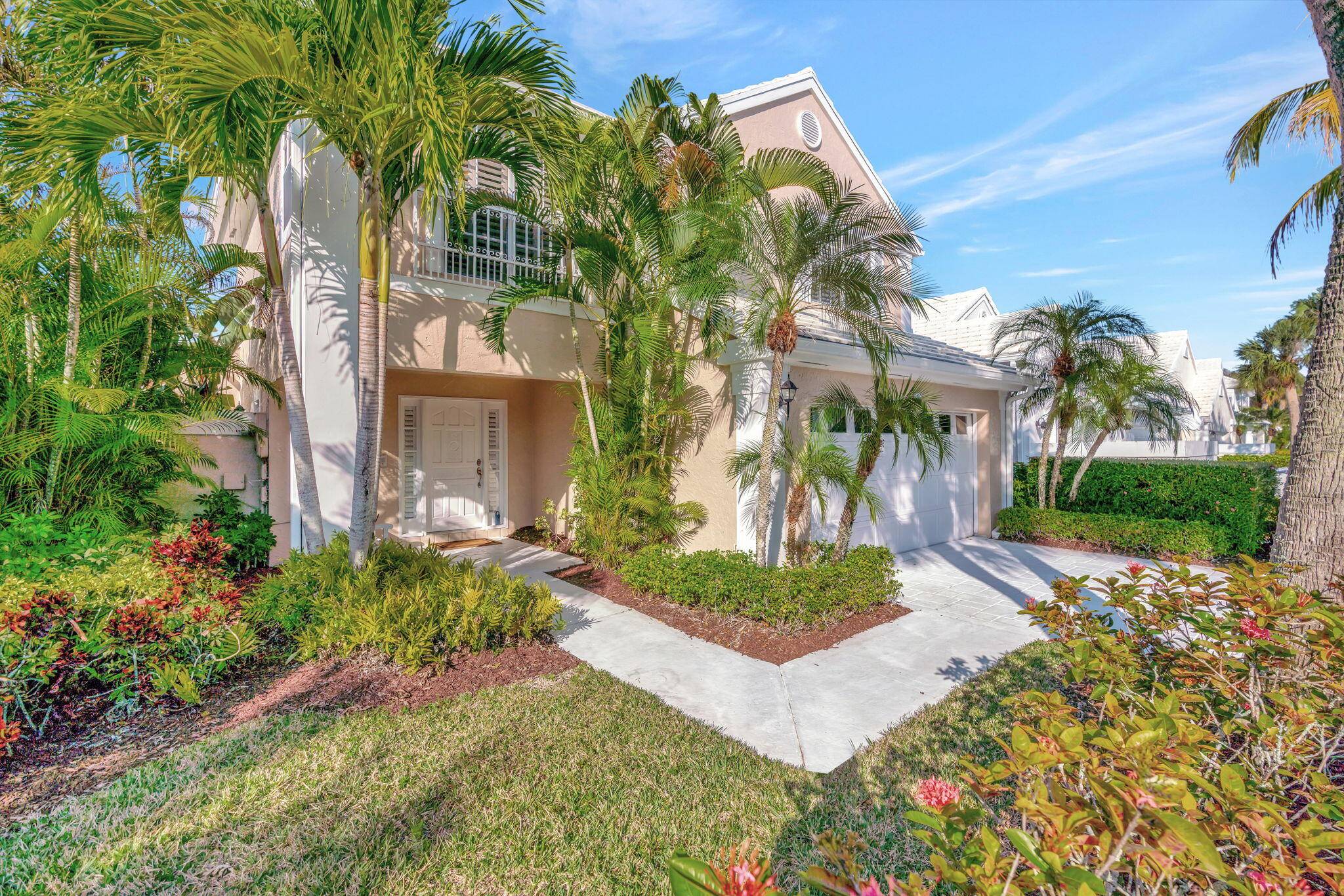 Beautiful Barclay Club home.