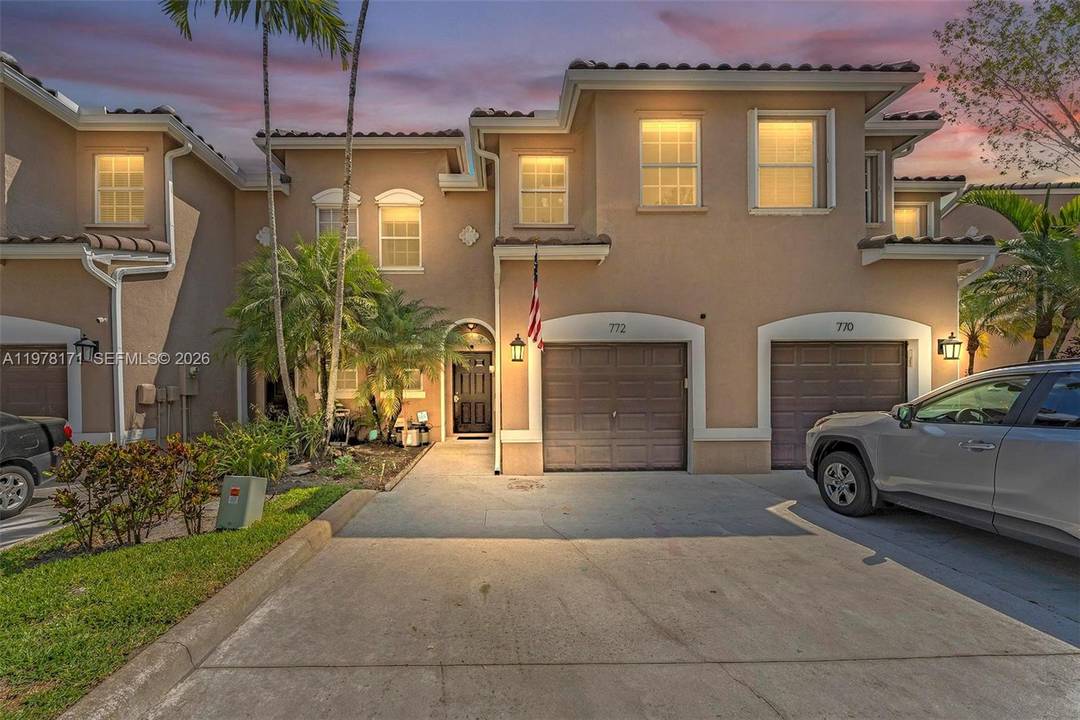 This stunning townhouse features 3 bedrooms and 2.