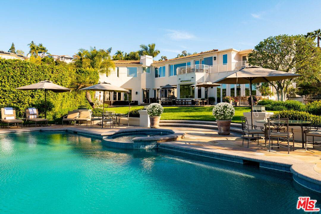 14035  AUBREY RD Beverly Hills Flats LA