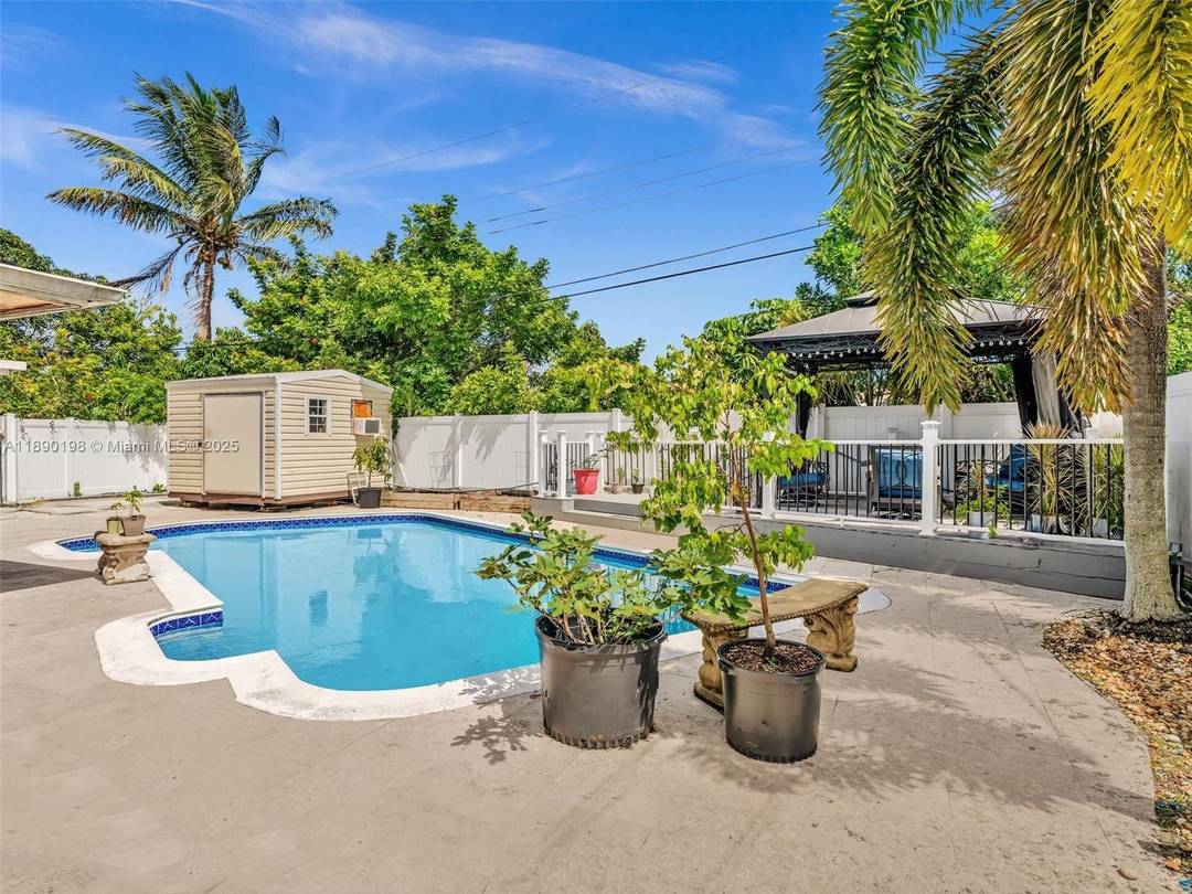 WALK INTO THIS UNIQUE BEAUTIFULLY REMODELED SINGLE FAMILY HOME WITH A NEWER ROOF AND A C 2 3 YRS OLD, SOLAR PANELS, amp ; A SALTWATER POOL !