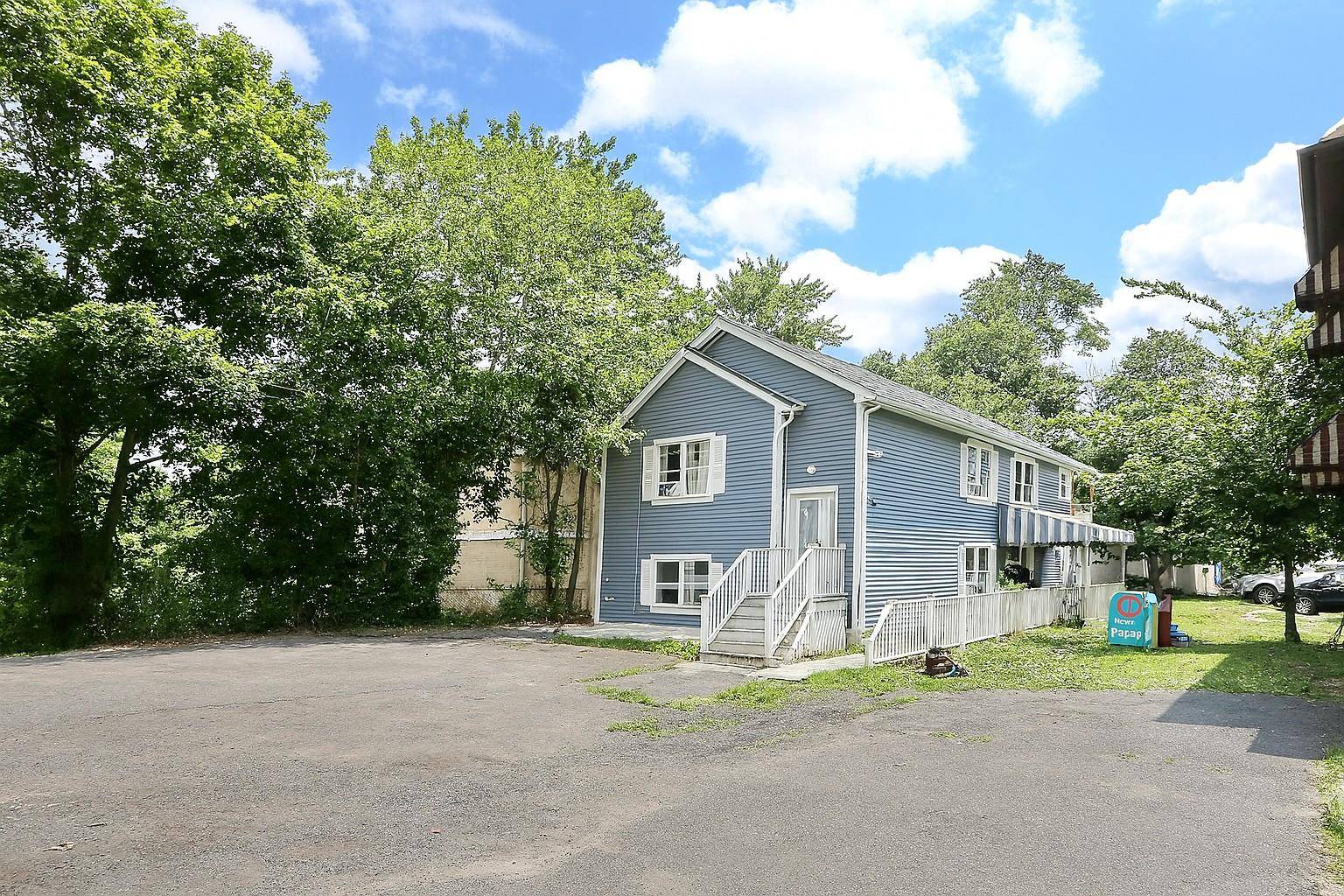 Incredible Investment Opportunity in Spring Valley !