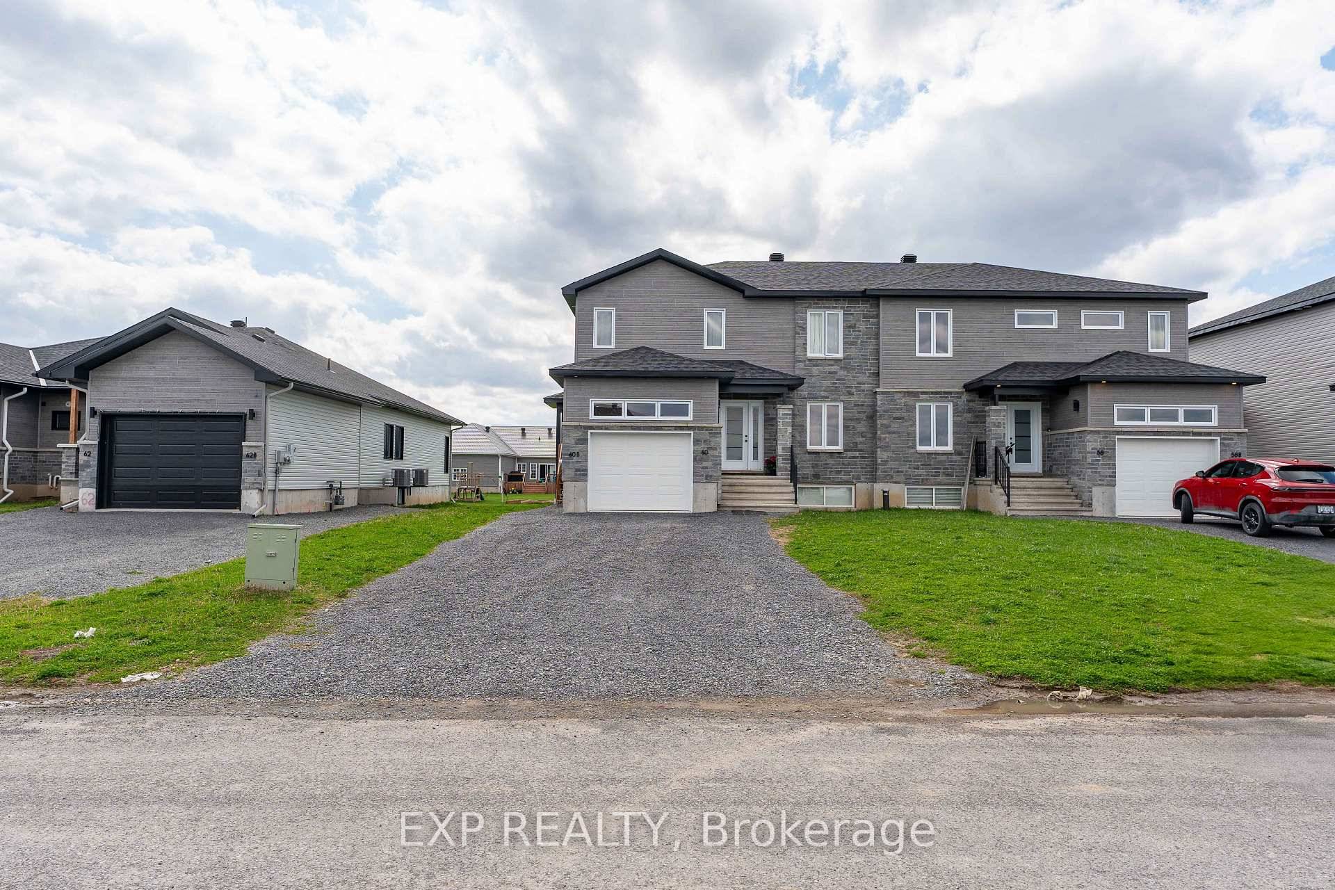 This spacious, recently built 2 storey duplex is located in a quiet, family friendly neighborhood and is just 30 minutes from Ottawa and 90 minutes from Montreal.