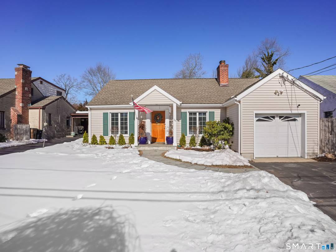 Beautifully updated Ranch close to everything is turn key !