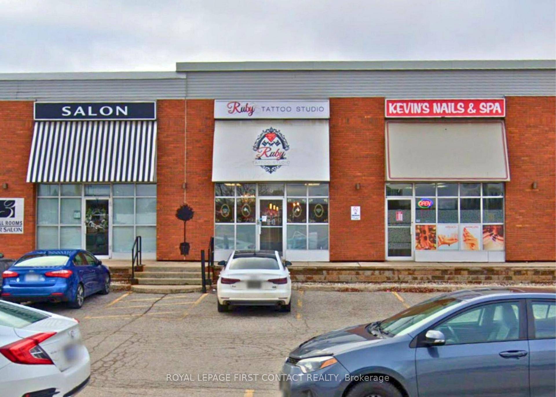 Discover opportunity in this prime plaza unit for lease, perfectly positioned in a high traffic location.