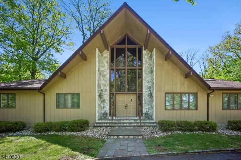 Set on a quiet tree lined street in Warren, this contemporary residence at 137 High Oaks Drive offers a rare blend of space, light, and flexibility.