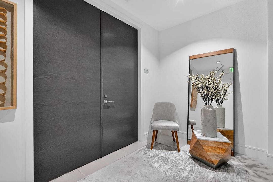 Experience luxury living in the heart of Aventura !