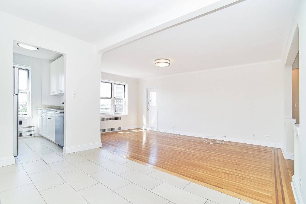 The John Adams Apartment Building is a beautiful elevator building comprised of 112 units over 6 storiesApartment Features NO FEE Private Balcony Brand Stainless Steel Appliances Dishwasher Oversized Closets Separate ...