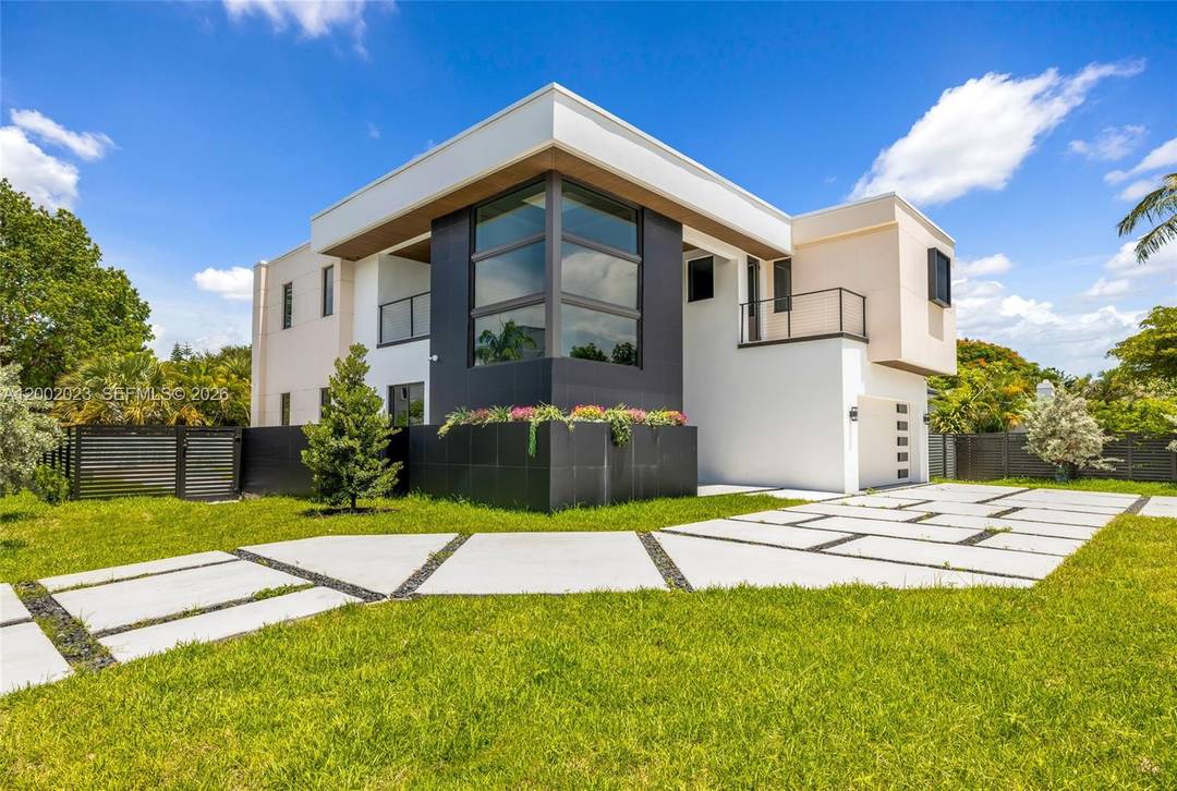 Spectacular brand new construction offering 3, 531 sq ft of refined living and 5, 224 sq ft total in Victoria Park.
