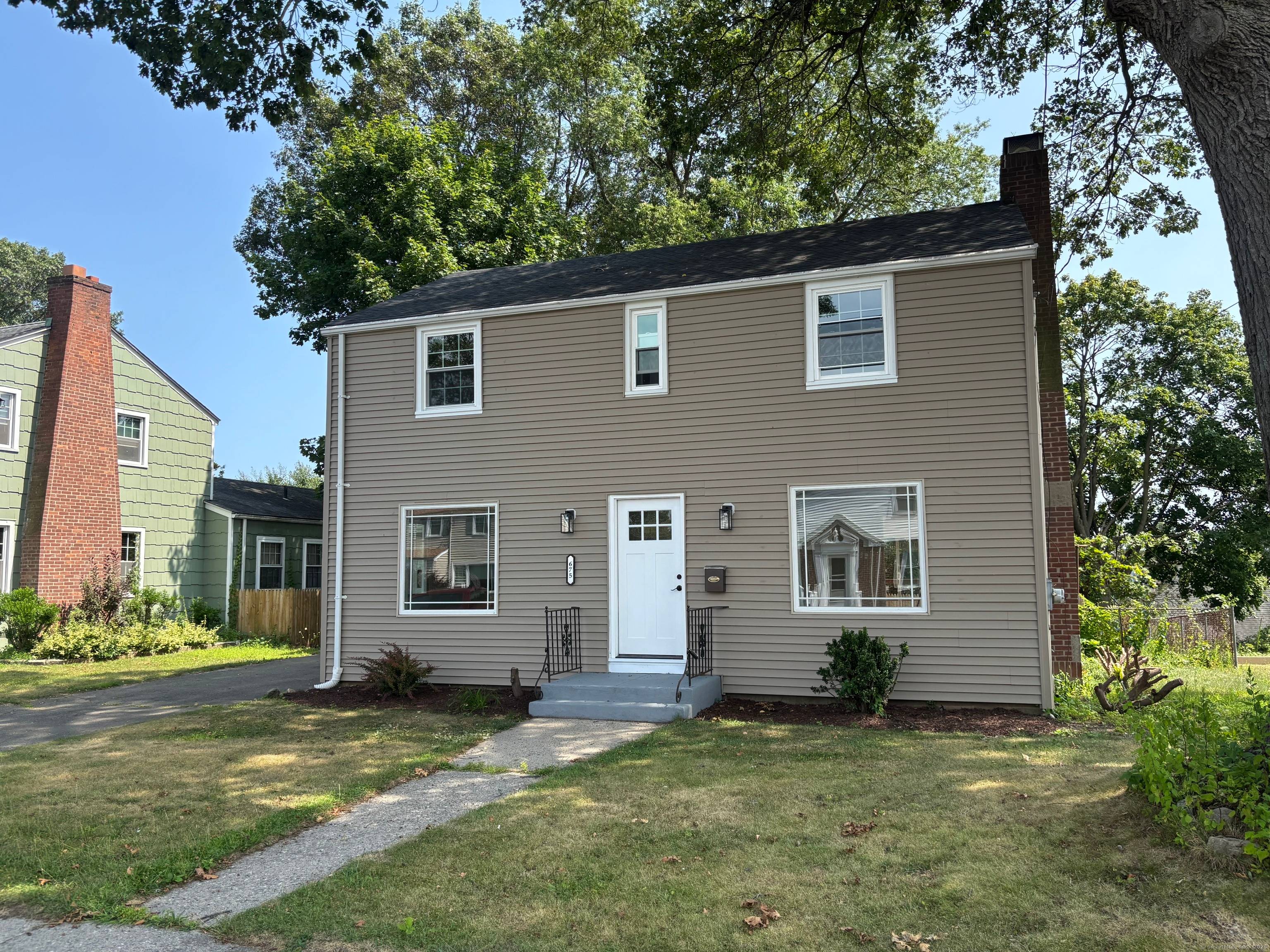 Welcome to 675 Goldenrod Avenue, a thoughtfully renovated Colonial offering 1, 808 square feet of flexible living space in Bridgeport's sought after North End.