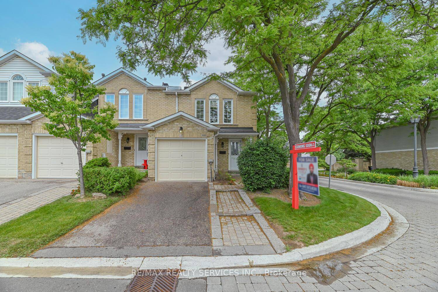 Welcome to this stunning corner unit condo townhouse that feels just like a semi !