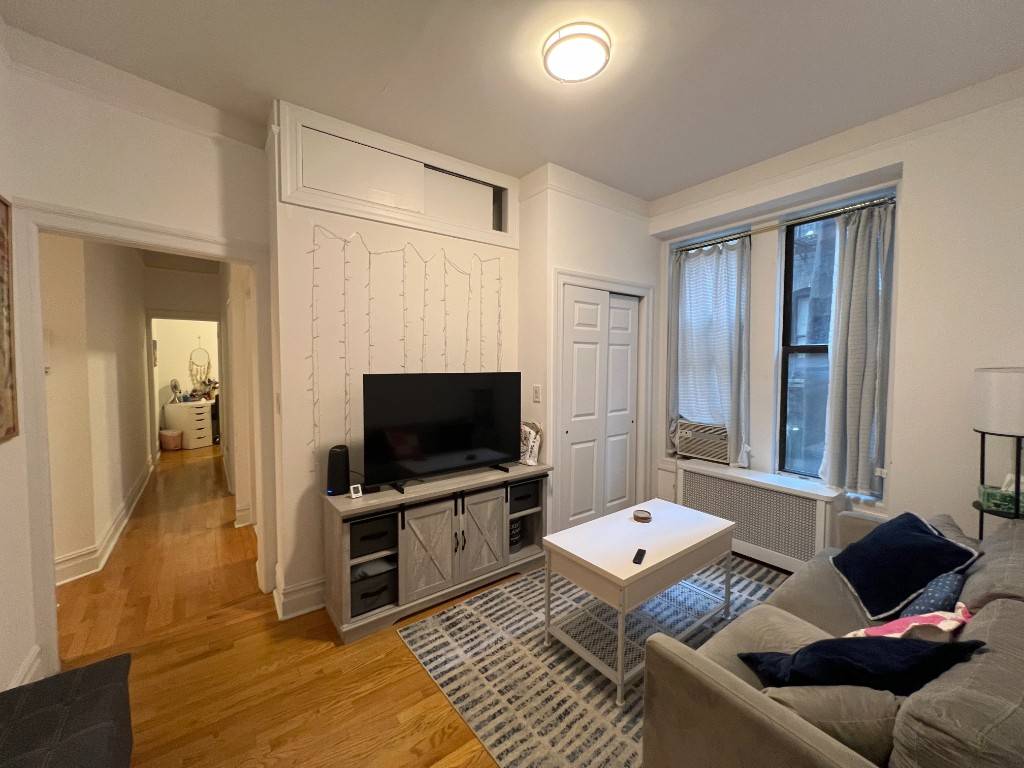 2 Bedroom, Convertible 3 Bedroom Apartment in Morningside Heights Steps from Columbia UniversityWelcome home to this beautifully maintained 2 bedroom apartment, perfectly located in the heart of Morningside Heights.