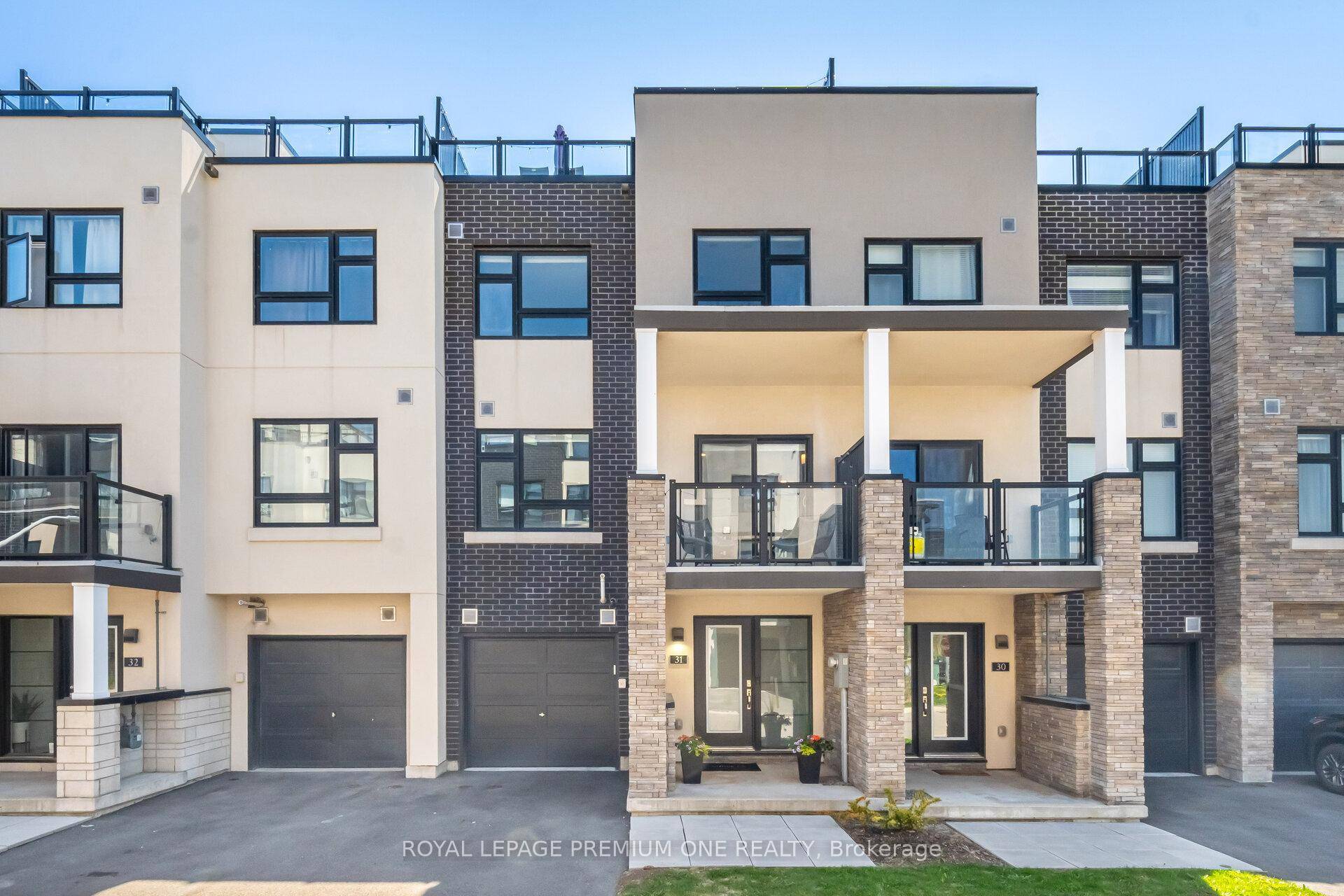 Welcome to Stationwest in Aldershot, a commuter's haven !