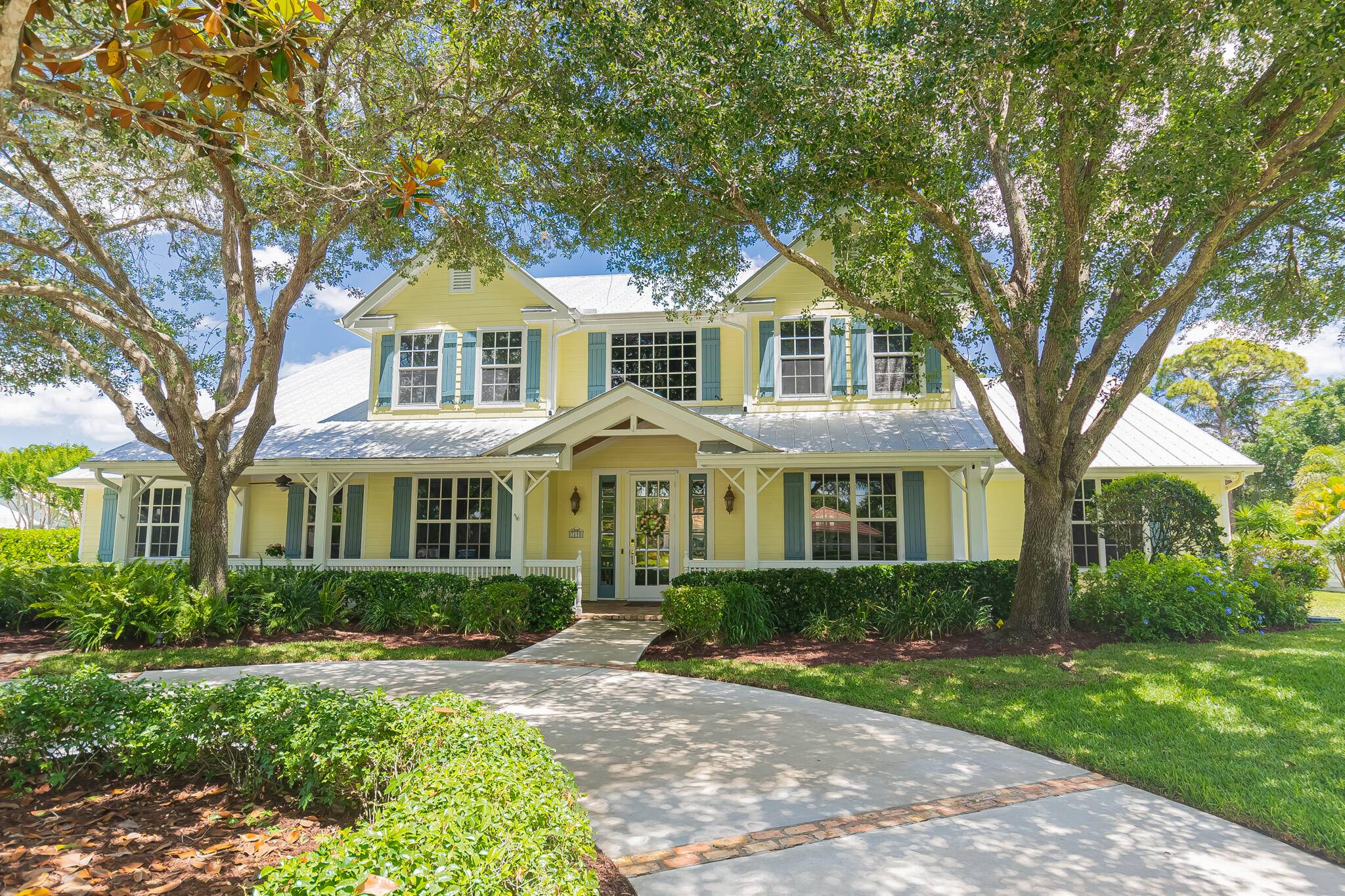 PGA RESERVE PLANTATION ! Experience opulent living in this luxuriously updated two story pool home on a sprawling.