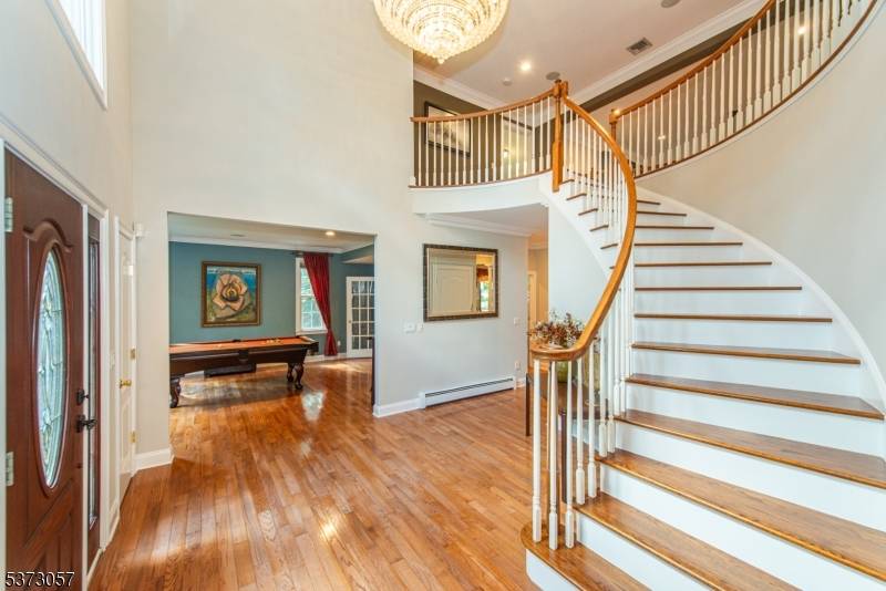 Stunning Colonial set on 1.