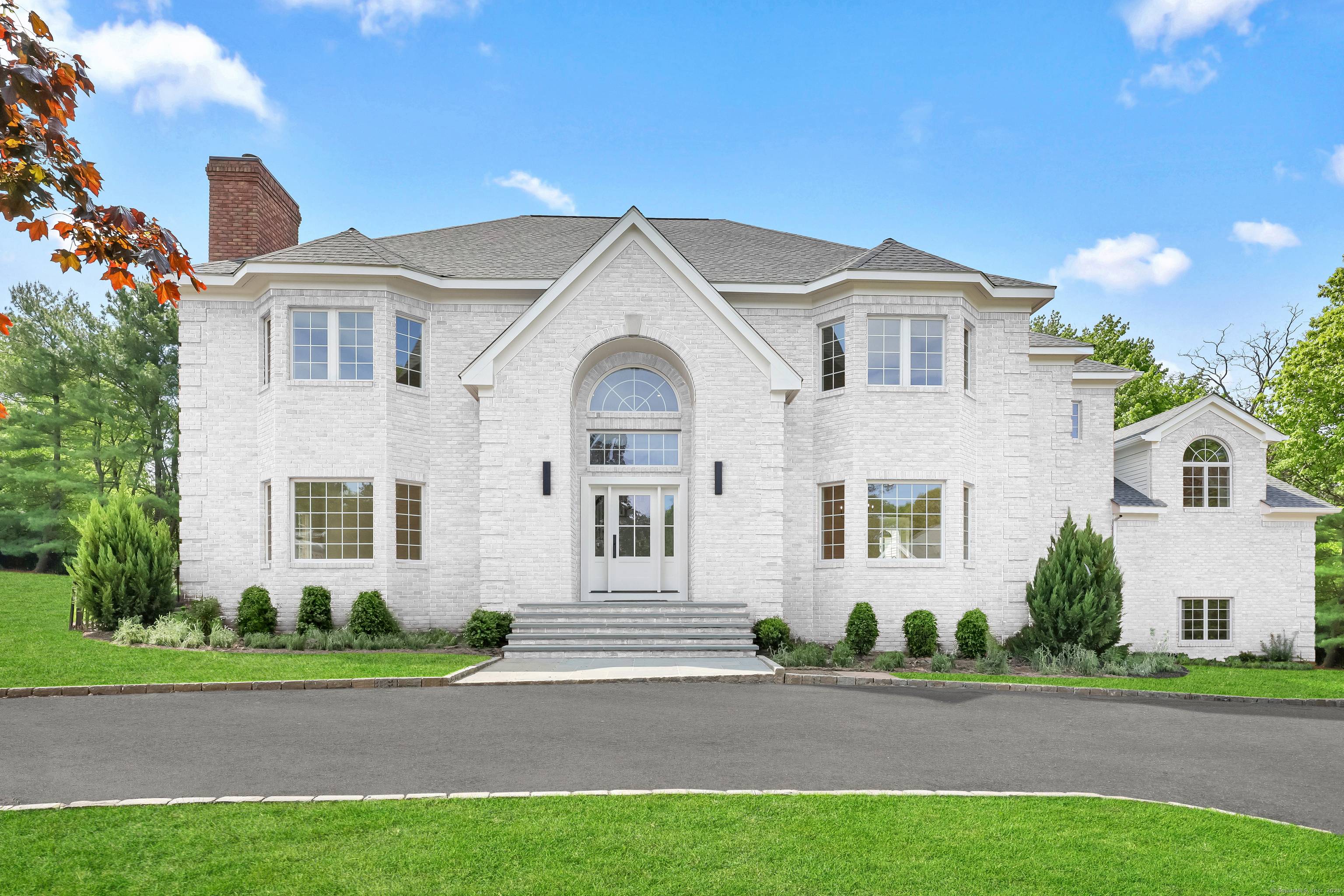 Like New Construction ! Exquisitely renovated from top to bottom, 19 Stone Fence Lane is a masterpiece of design craftsmanship, offering 7, 000 sf of living space across 3 meticulously ...