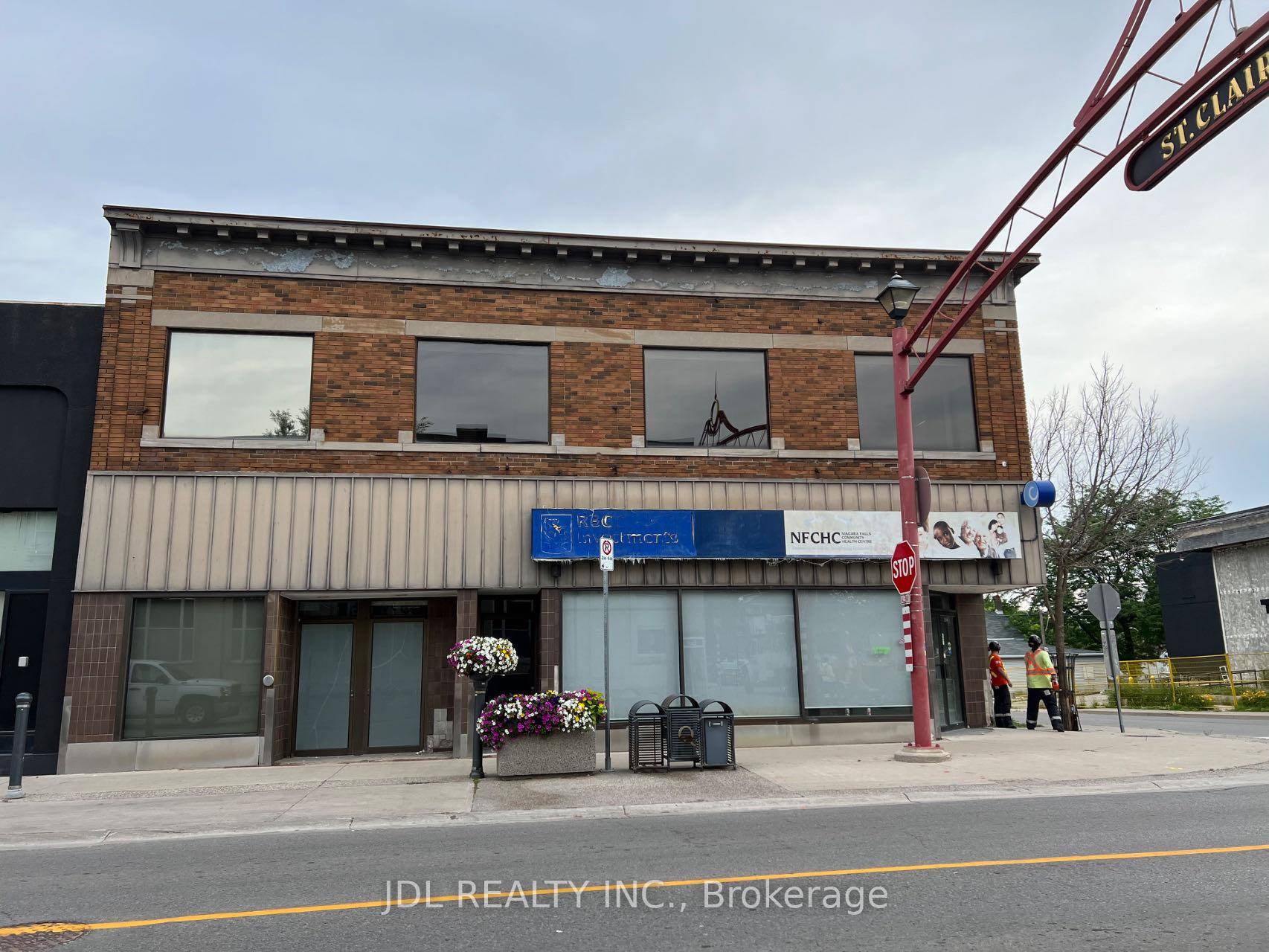 Whole building for Rent !