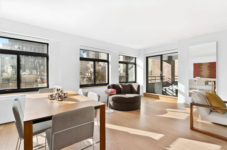 This FULLY FURNISHED, sun drenched and pin drop quiet mid block residence at the Belgravia Condo is ready for immediate move in.