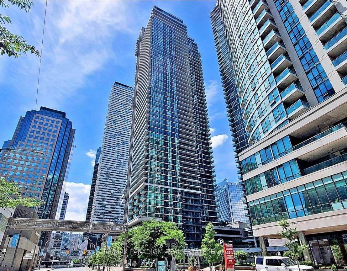 Luxury Condo By Pinnacle In The Heart Of Downtown.