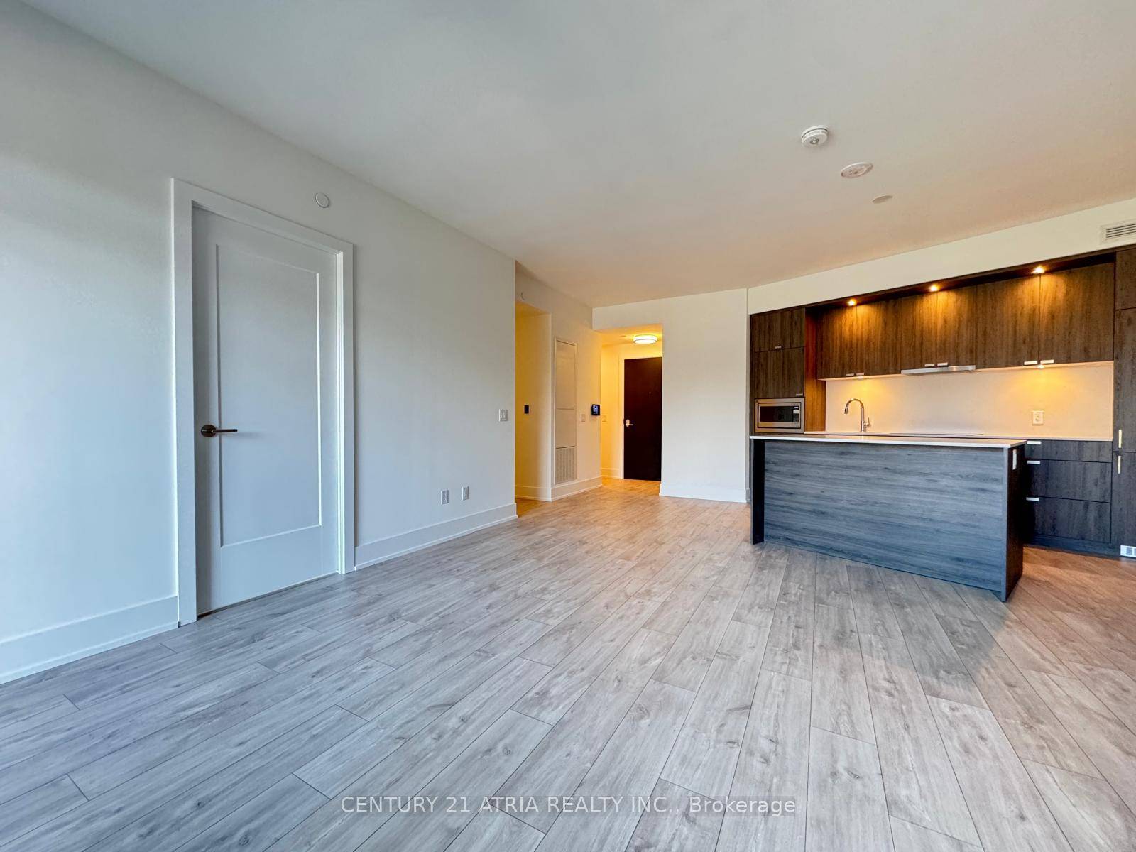 PARKING amp ; LOCKER Included 20, 000 in UPGRADES BEAUTIFUL KITCHEN ISLAND A brand new residence offering timeless design and luxury amenities.