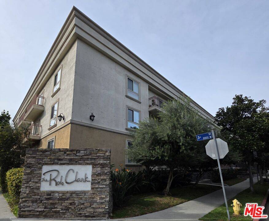 141  S Clark Dr 1BR Beverly Grove La