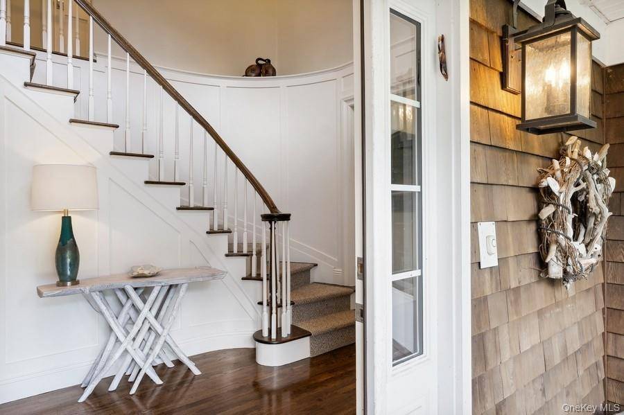 Pristine and private post modern home in Jamesport Now Available for the Off Season 2025 from November 1, 2025 through April 30, 2026 for 9, 000 Per Month.