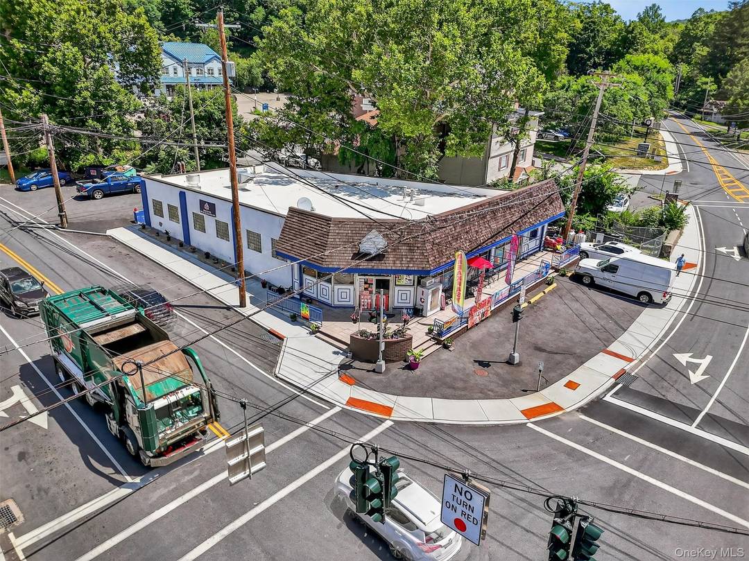 Location, Location, Location The Heartbeat of Putnam Valley Presenting a rare investment opportunity to own or operate a 4, 600 square foot market and deli in the absolute center of ...