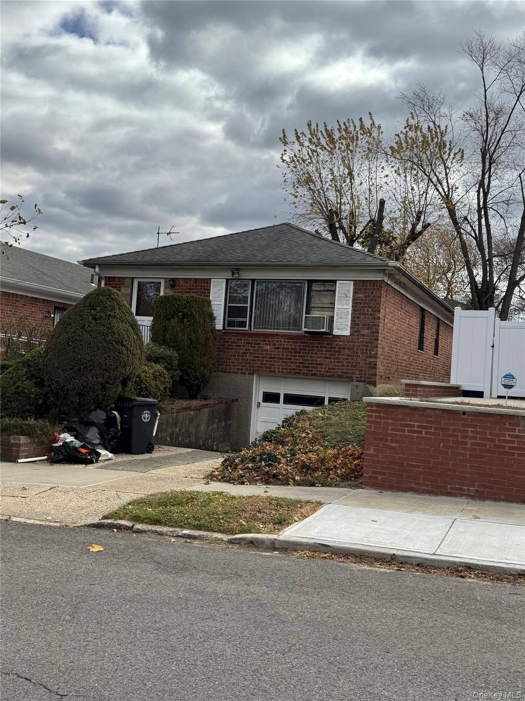 Bayside Brick 3 bedroom, Ranch, Living Room, Eat in Kitchen, Dining Room, located in the heart of Bayside.