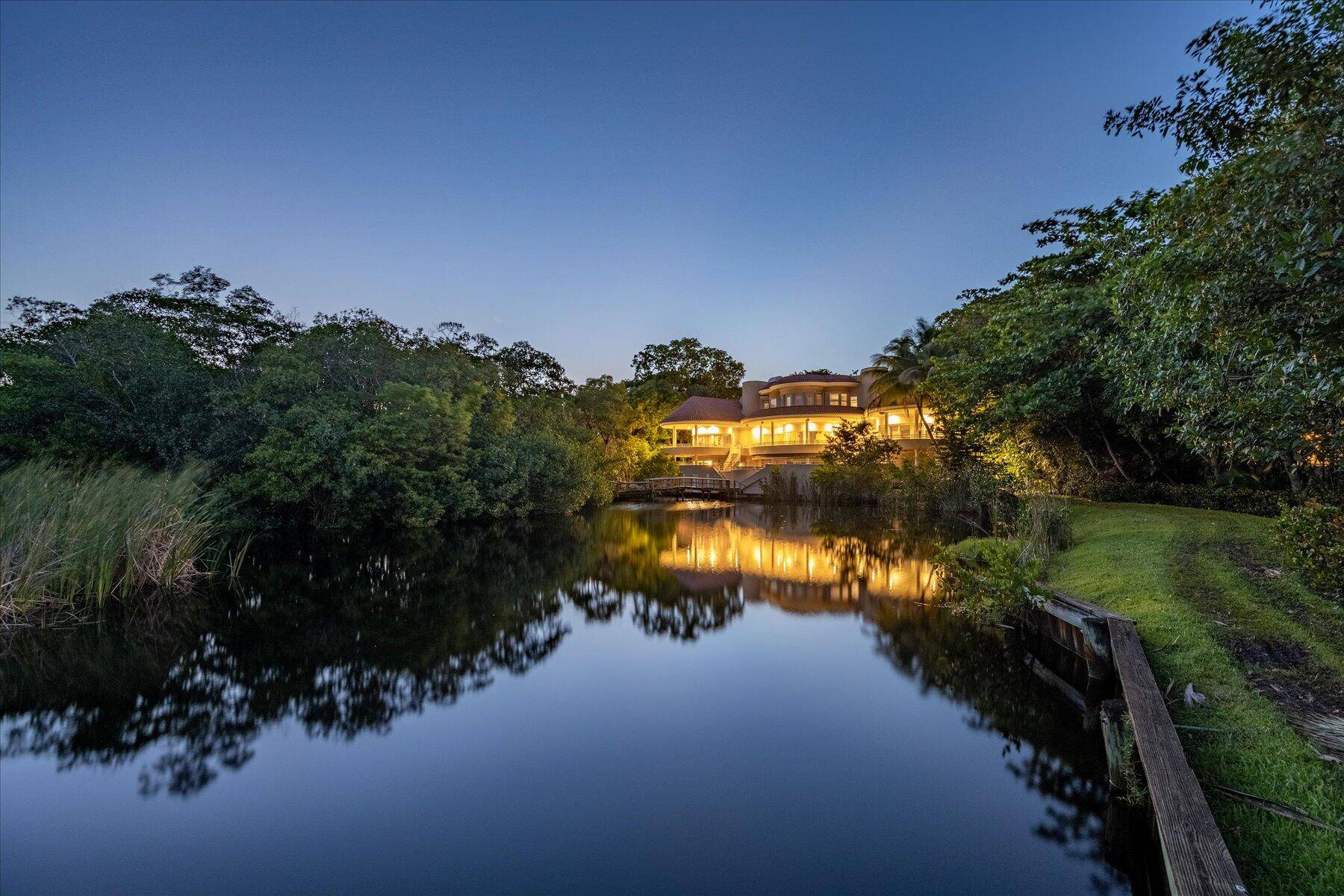 2. 5 acre waterfront estate in High Point, Sewalls Point, FL.