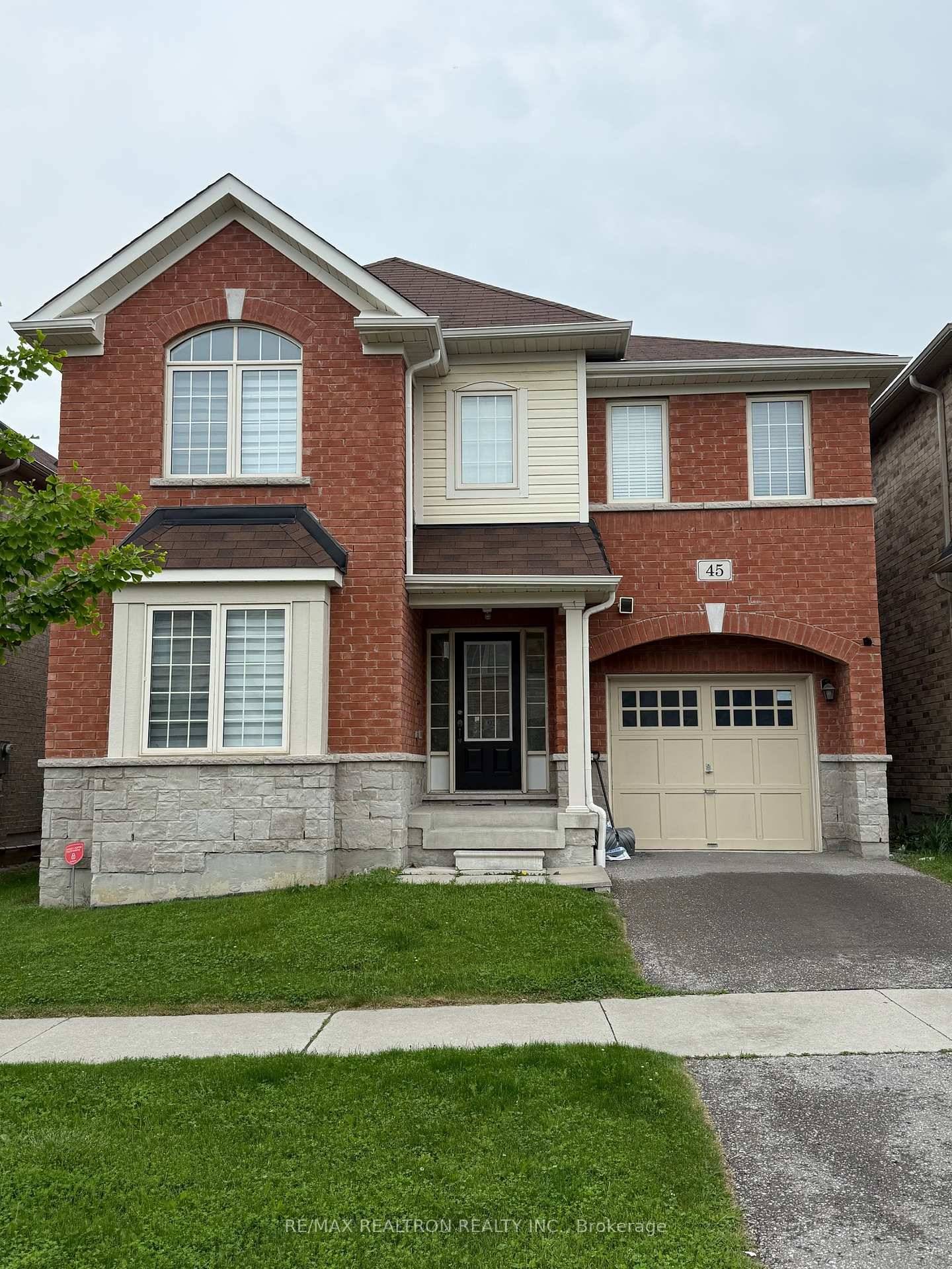 Beautiful Spacious Detached Home In Central East Community In Ajax.