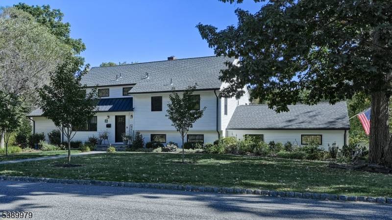Get ready to be wowed by this Lake front property offering unwavering detail and custom appointments throughout.