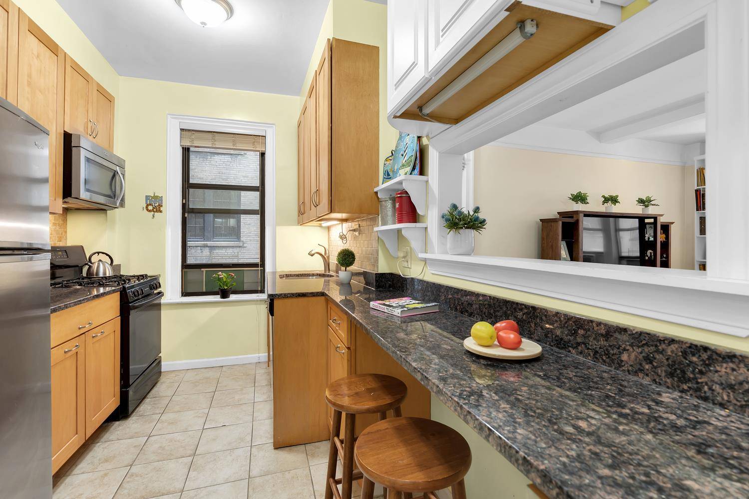 Welcome to this charming 1 bedroom, 1 bathroom home located in a boutique co op building in the heart of Carnegie Hill.