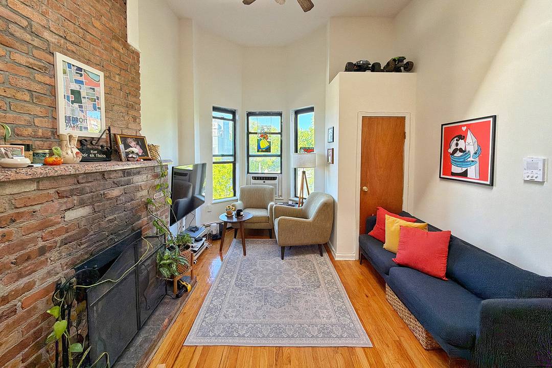 Sun Filled Top Floor Gem in the Heart of Park Slope Welcome home to this exceptionally bright, uniquely charming two bedroom apartment nestled in the very heart of Park Slope.